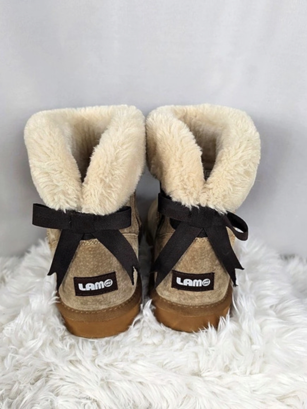 LAMO Women’s Size 8 Tan Suede Faux Fur Ankle Boots Bow Zip Winter - Picture 3 of 10